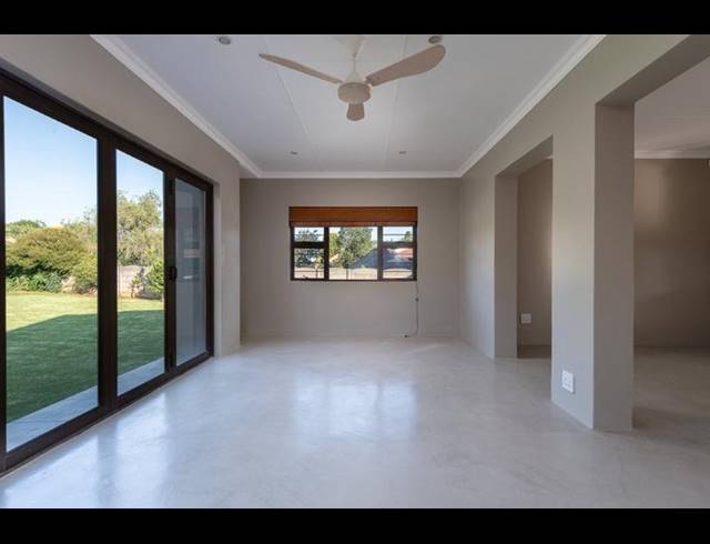 3 BEDROOM HOUSE FOR SALE IN BRACKENHURST